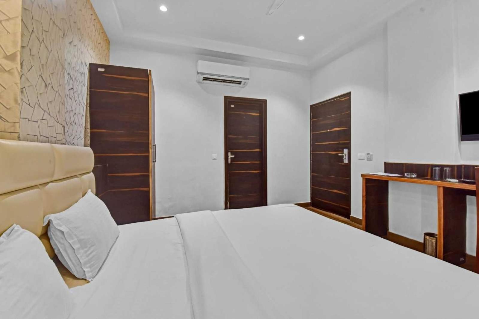 Collection O Hotel Karma Inn ชัยปุระ ภายนอก รูปภาพ