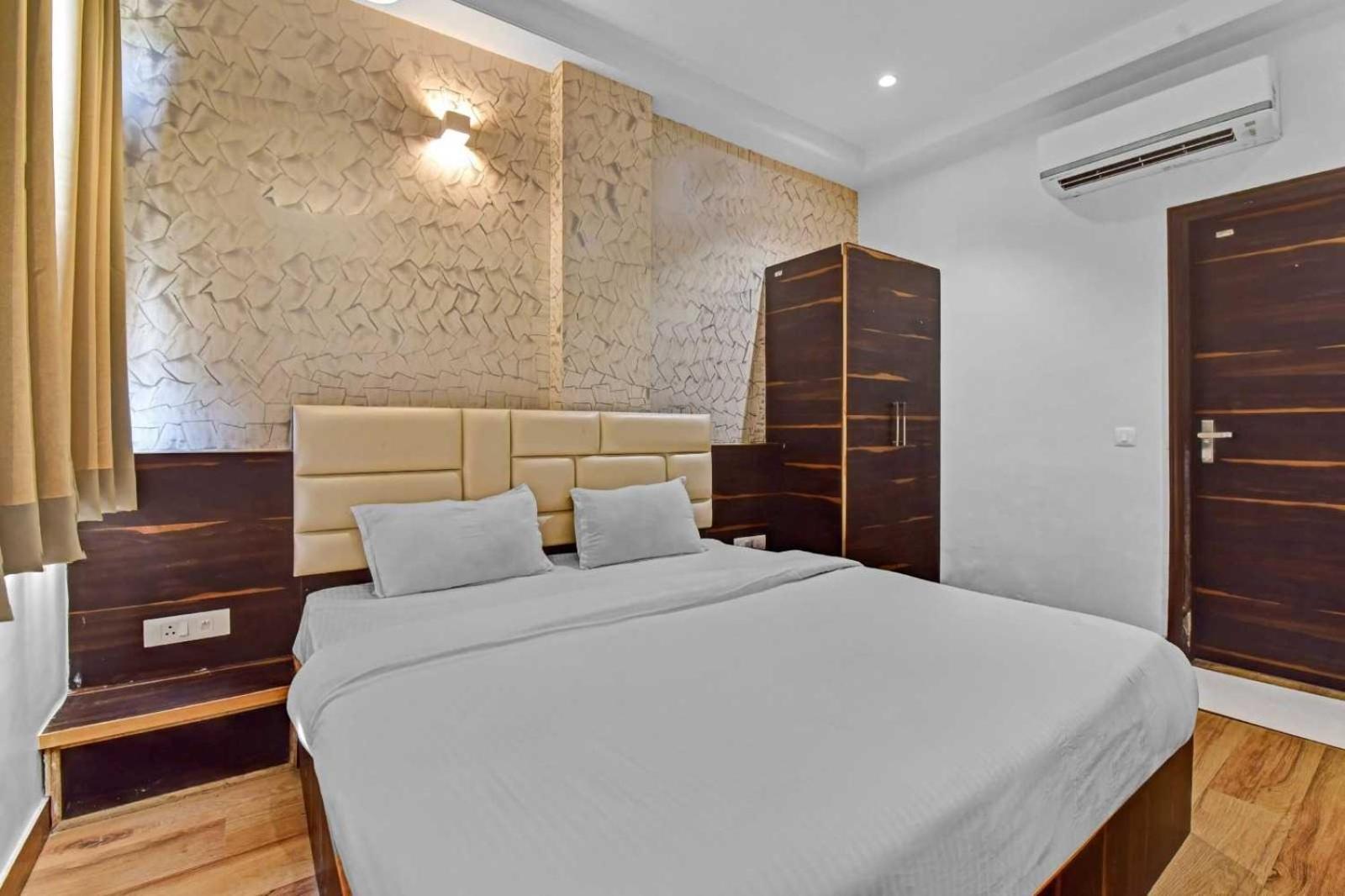 Collection O Hotel Karma Inn ชัยปุระ ภายนอก รูปภาพ